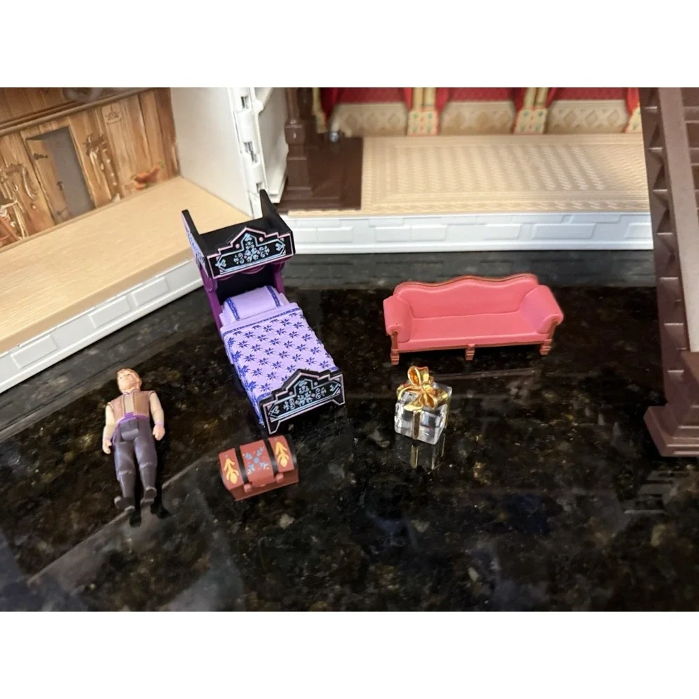 Disney Store London Animator's Collection Frozen 2 Ultimate Arendelle Castle Set